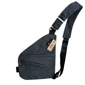 NWT Wander+ Anti-Theft Bag!